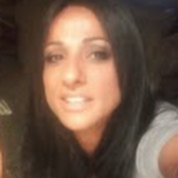 Meet your Posher, Gina - Picture 1 of 1